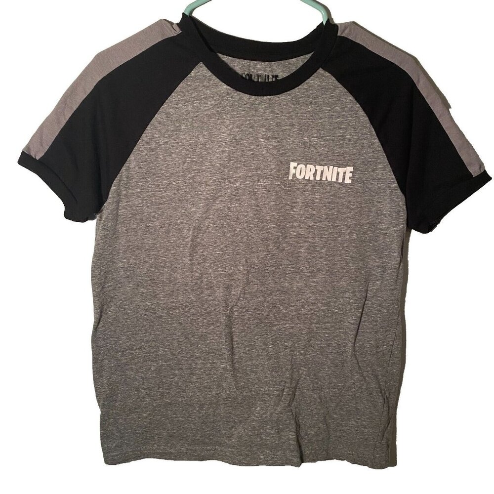 Fortnite Gray and Black Video Game T-shirt Boys Size 18/20